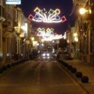 Calle iluminada para Navidad